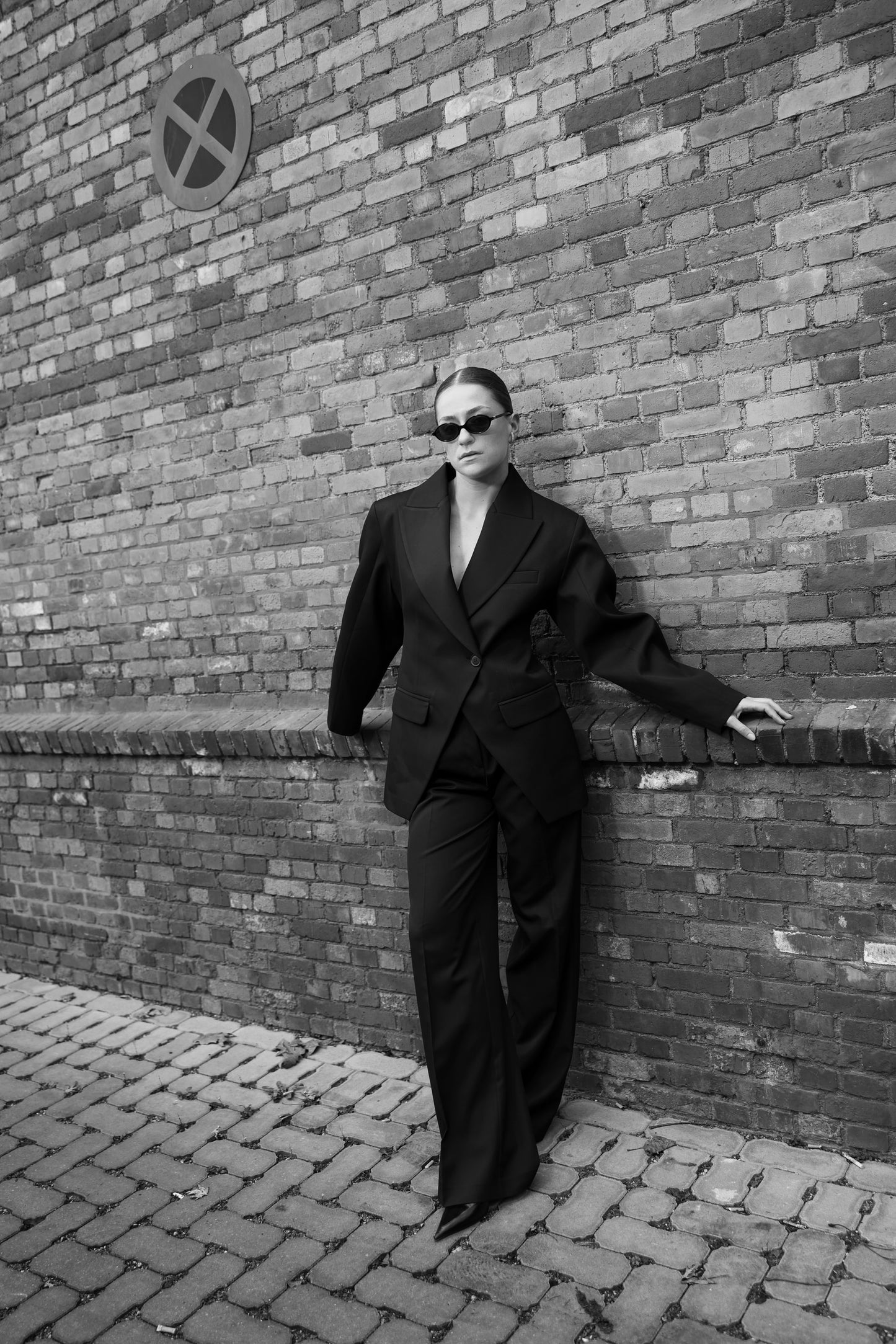 BLACK TROUSER