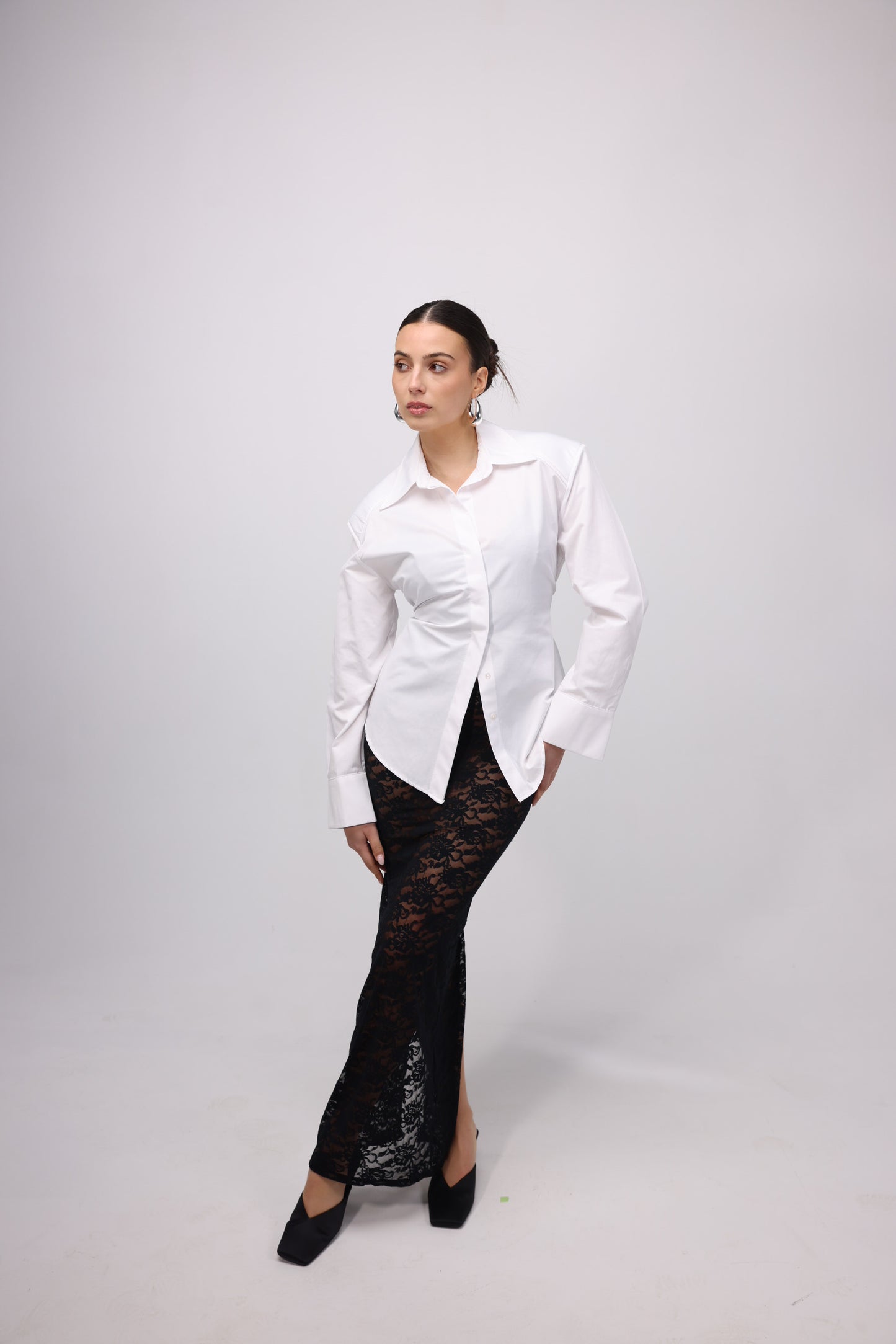WHITE FITTED SHIRT