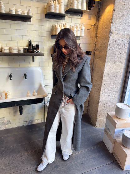 TAILORED LONGLINE COAT –  GREY