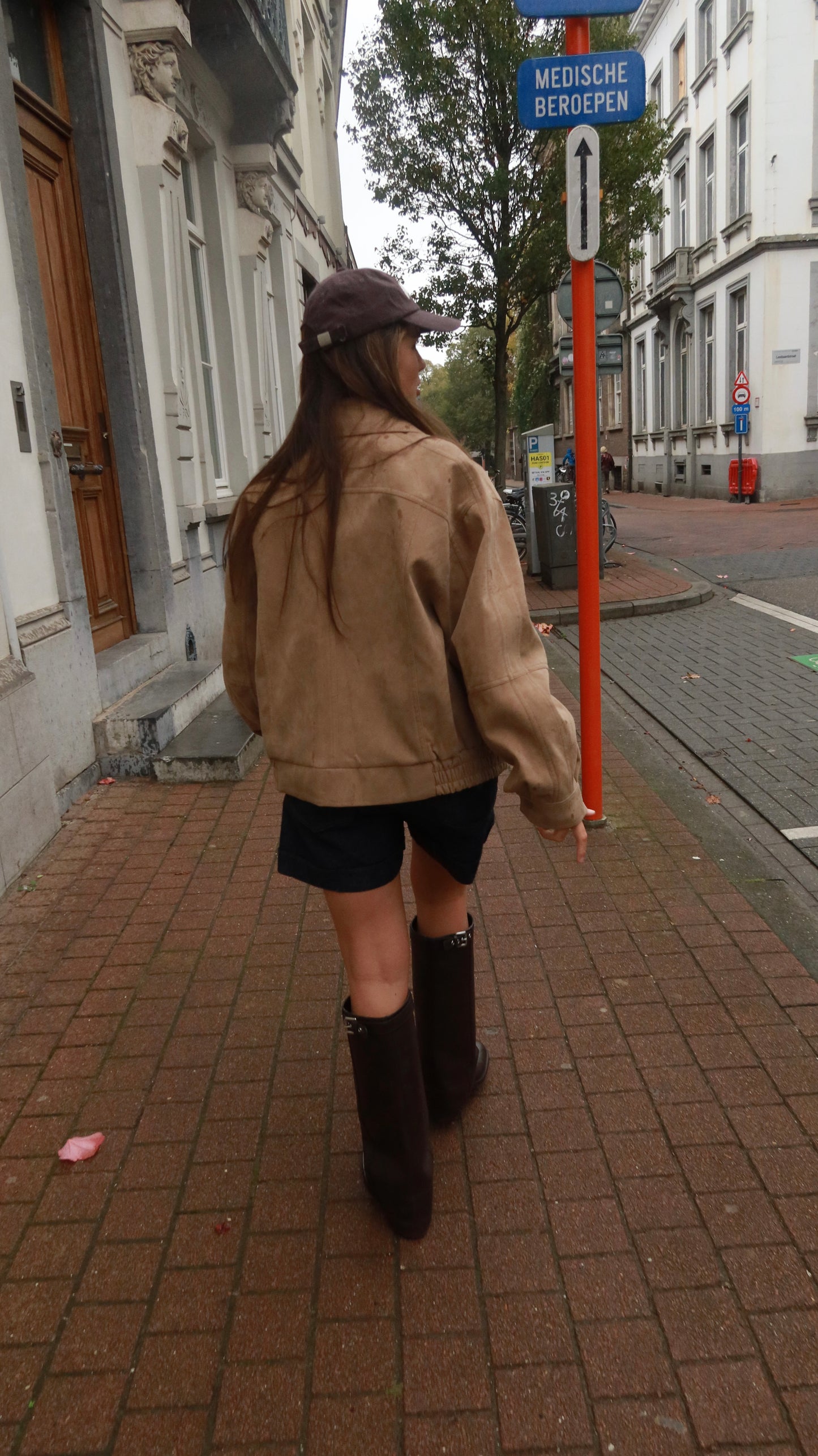 SUEDE BOMBERJACKET - SAND