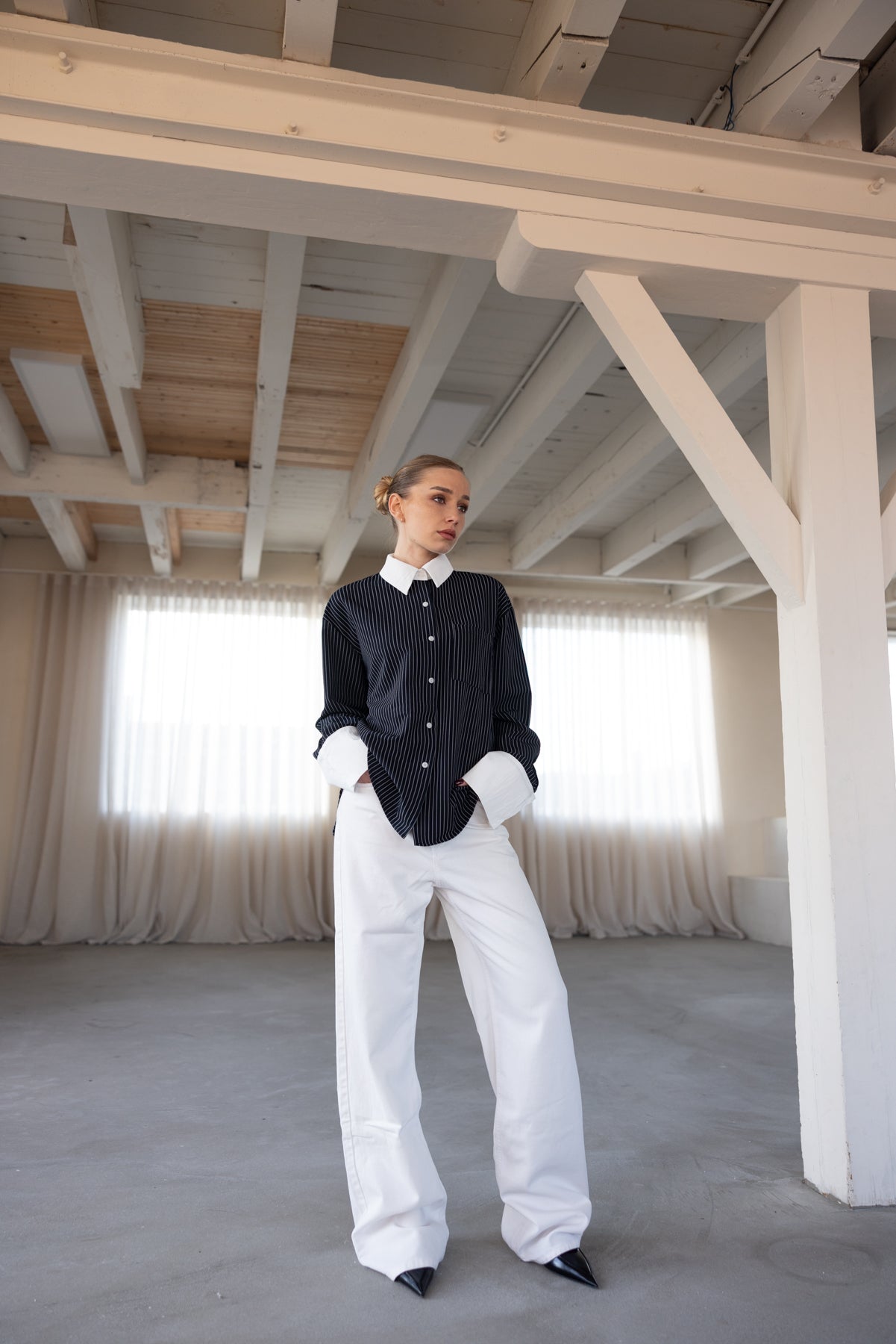 THE CONTRAST PINSTRIPE SHIRT