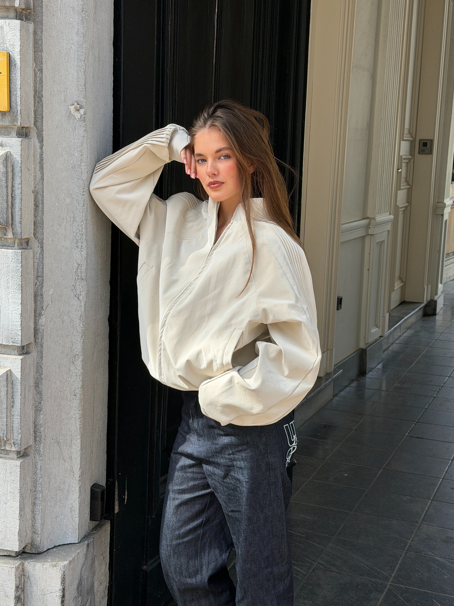 ZIP-UP LEATHER BOMBER JACKET