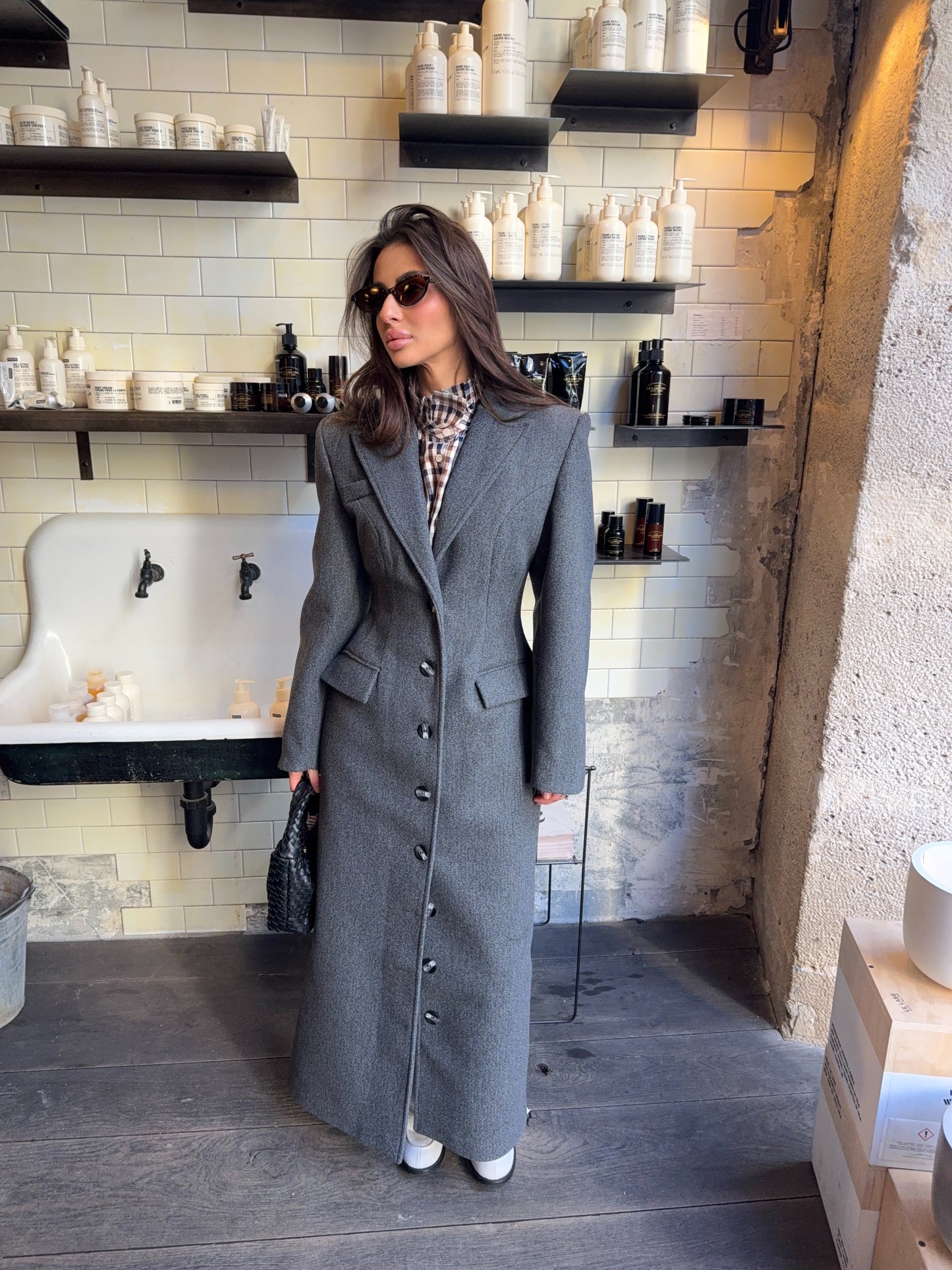 TAILORED LONGLINE COAT –  GREY