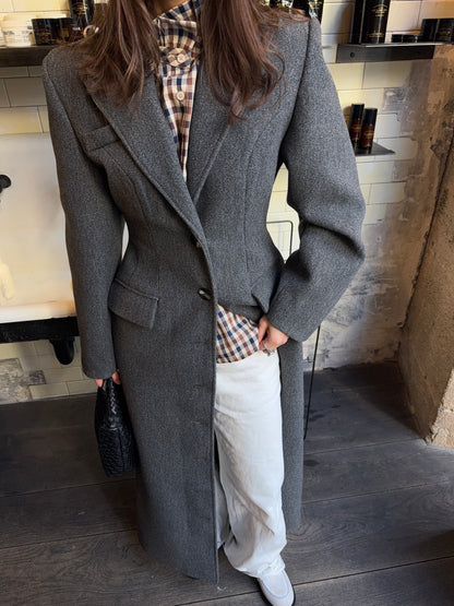 TAILORED LONGLINE COAT –  GREY