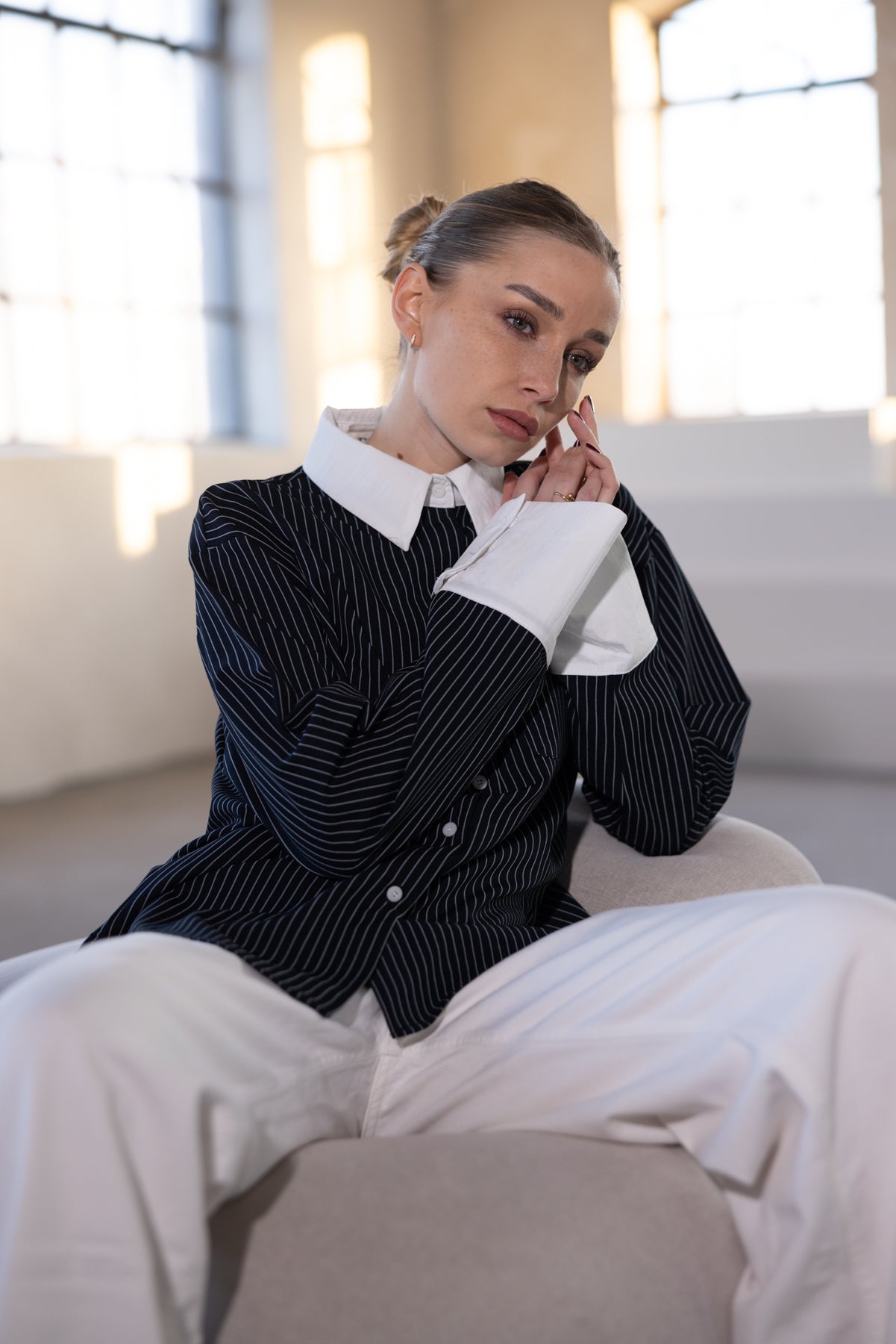 THE CONTRAST PINSTRIPE SHIRT
