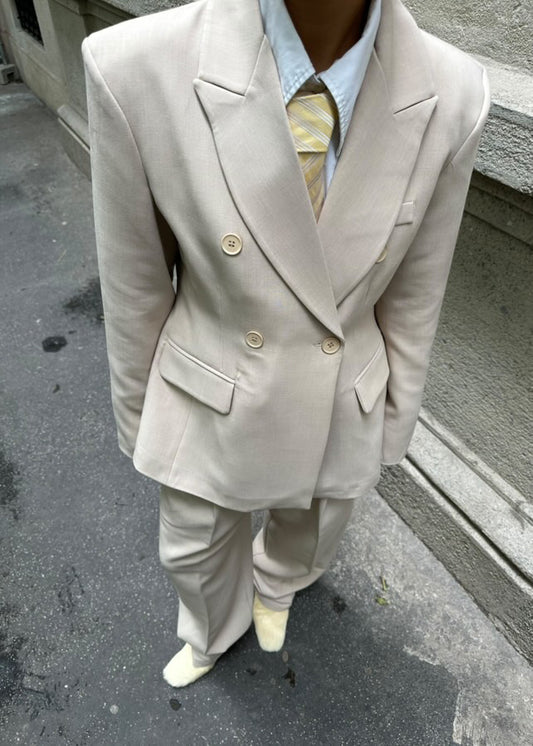 THE SANDSTONE SUIT