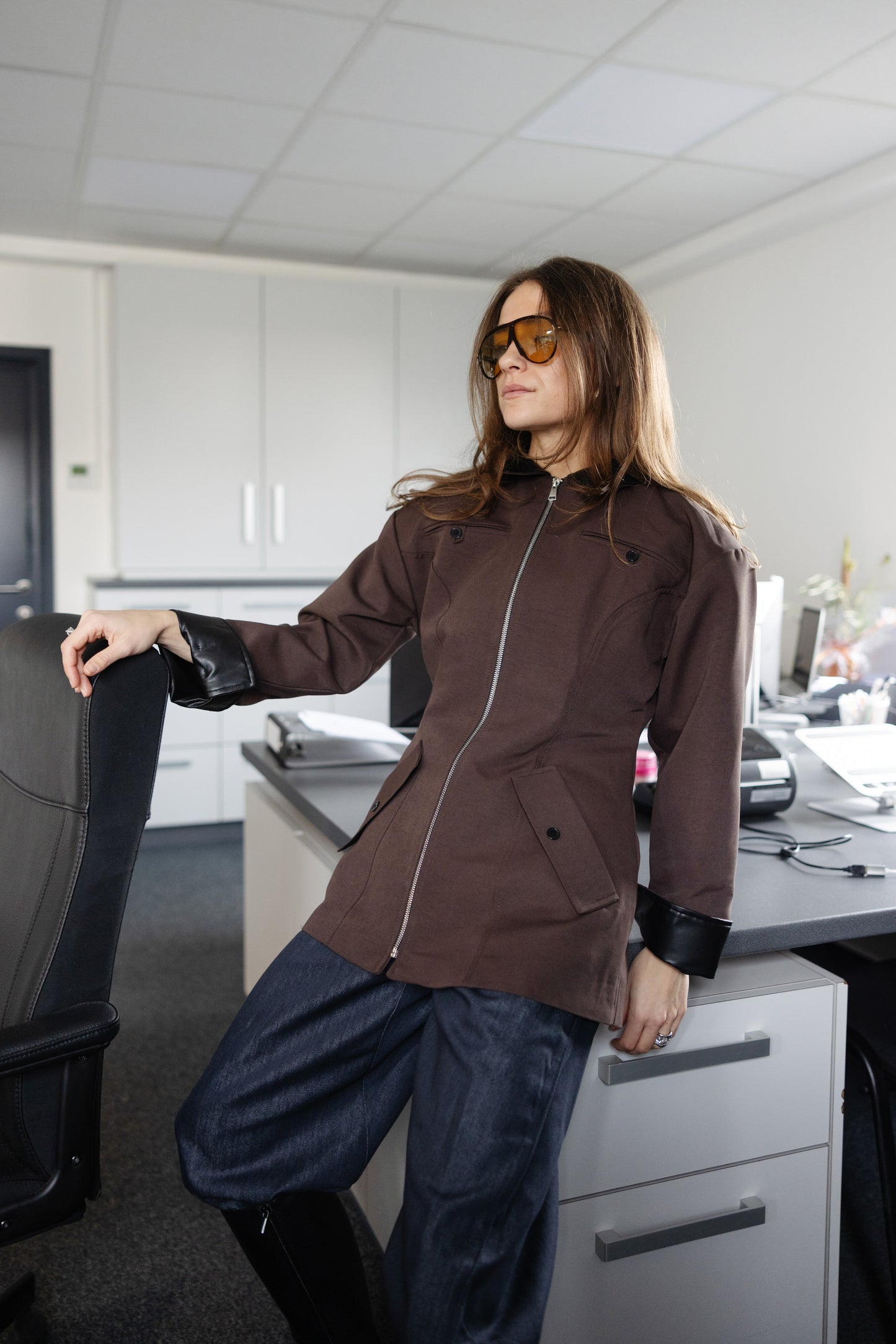 THE CANVAS JACKET – DARK