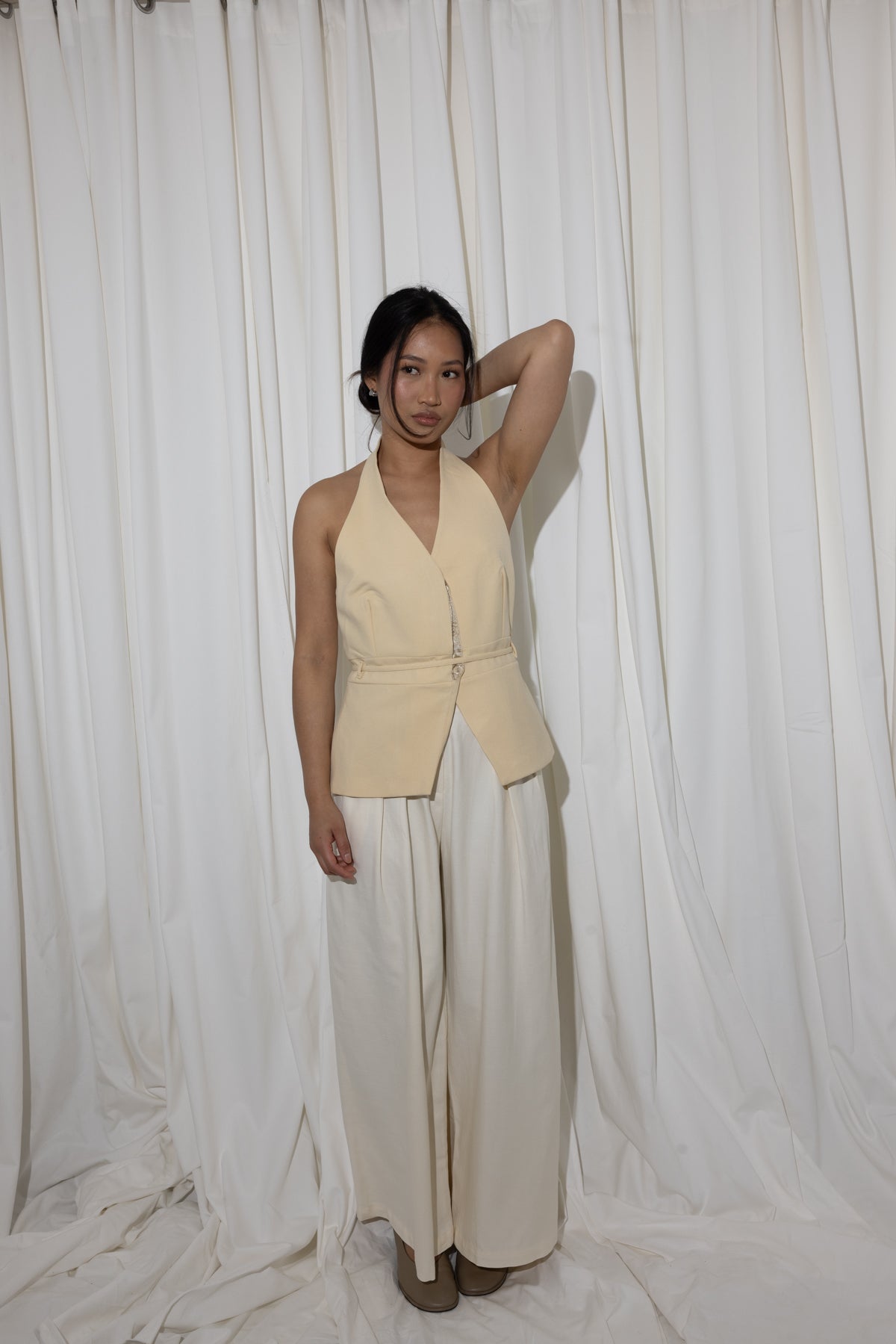 SCULPT HALTER TOP